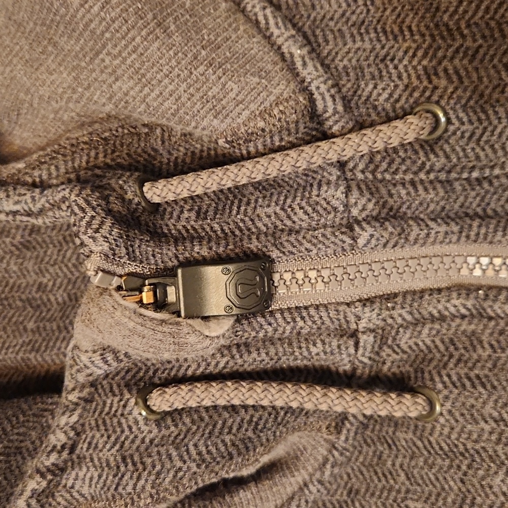 LULULEMON ATHLETICA MEN'S WINTER JACKET SIZE XL - Picture 2 of 7